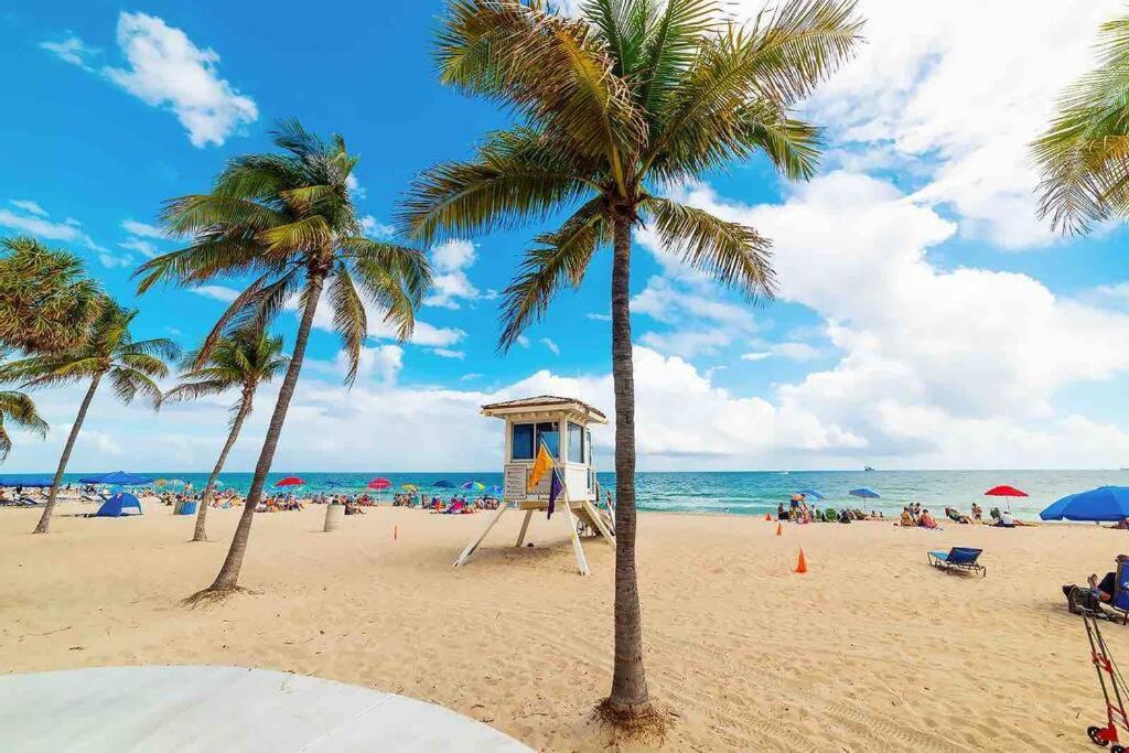 Pretty Rola 201 Luxury 1B1B W King Bed At Downtown Fort Lauderdale Exterior photo